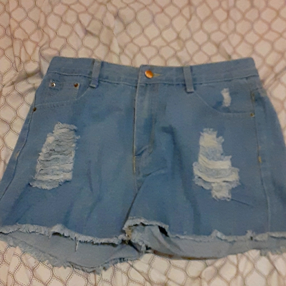 Ripped Jean shorts!